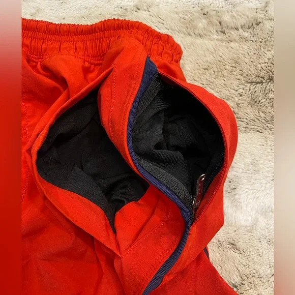 Lululemon Men’s lined Pace-Breaker Shorts in Red Size S - Picture 3 of 9